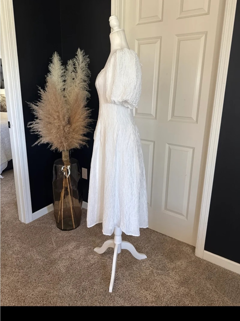 Lulus Heavenly Energy White Textured Puff Sleeve Pleated Midi Dress size Small - Picture 6 of 12